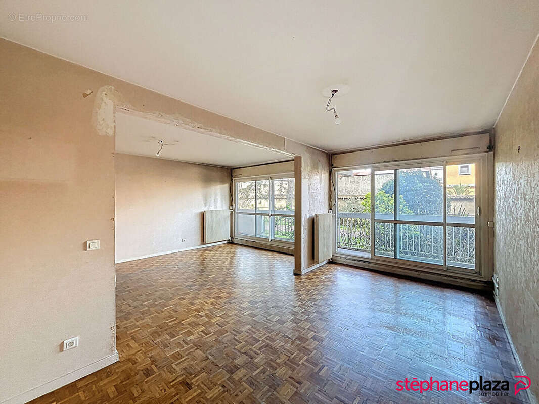 Appartement à LYON-8E