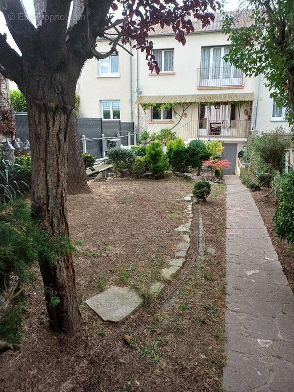 Maison à LONGUEAU