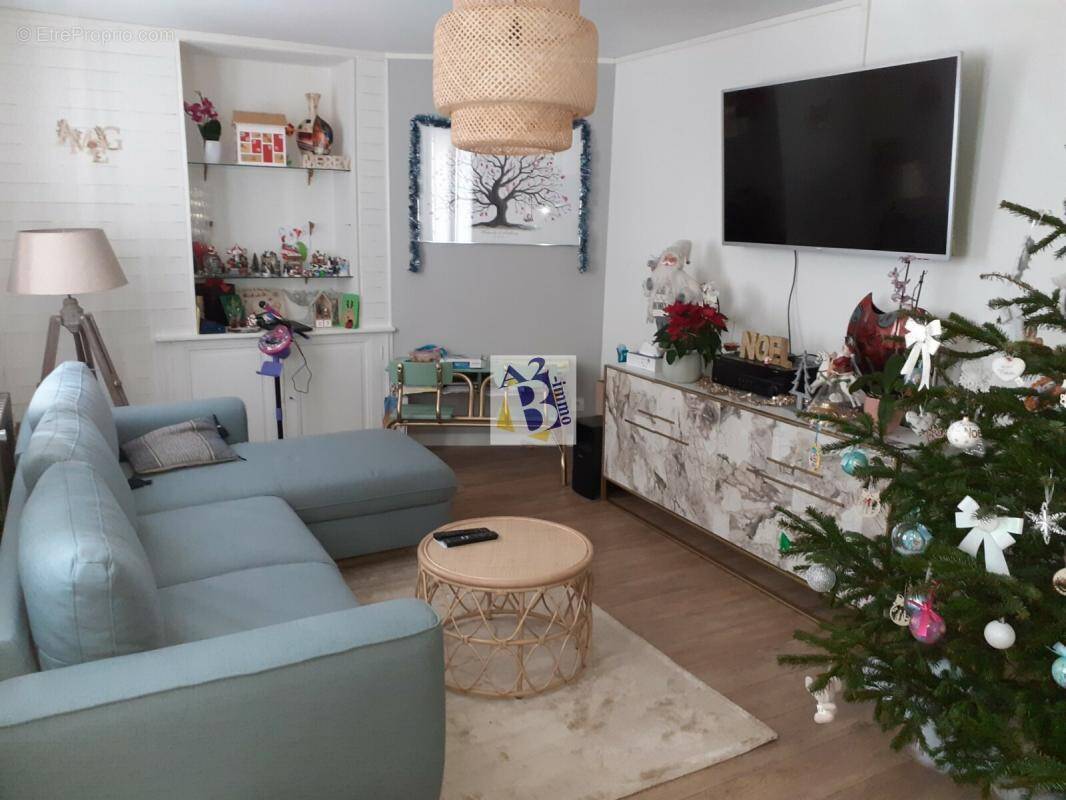 Appartement à RUELLE-SUR-TOUVRE
