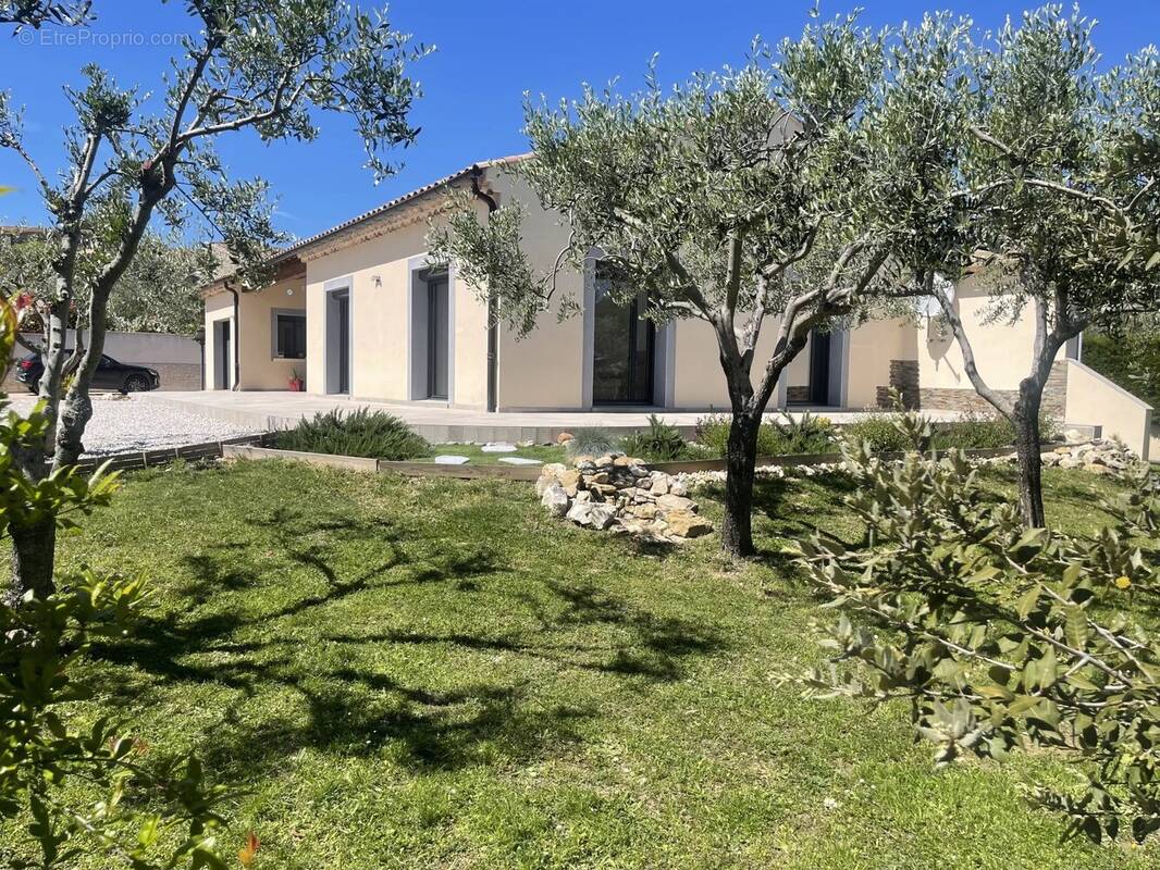Maison à LA CALMETTE