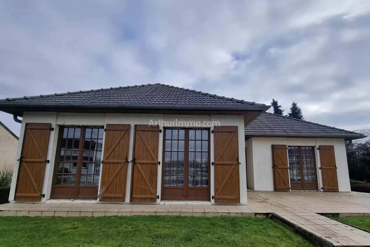 Maison à NESLE