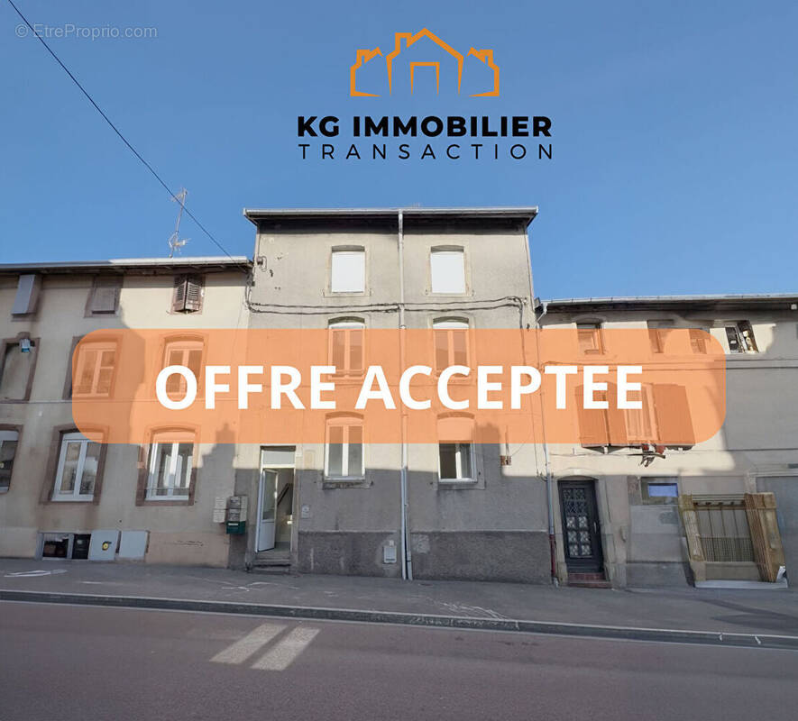 Appartement à CHARMES