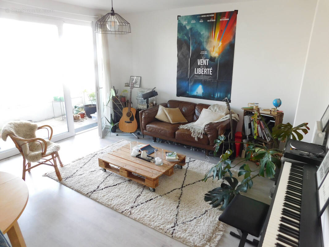 Appartement à AVRILLE