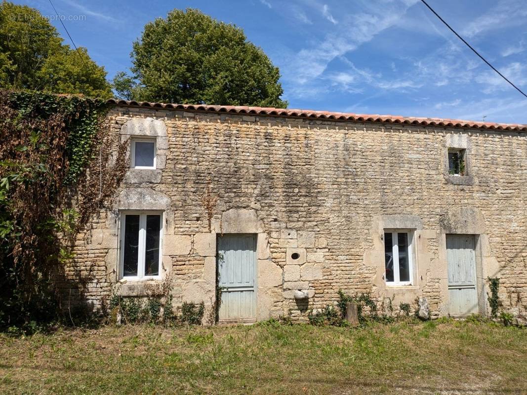 Maison à MATHA