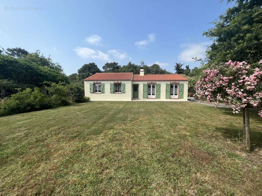 Maison à CHATEAUNEUF