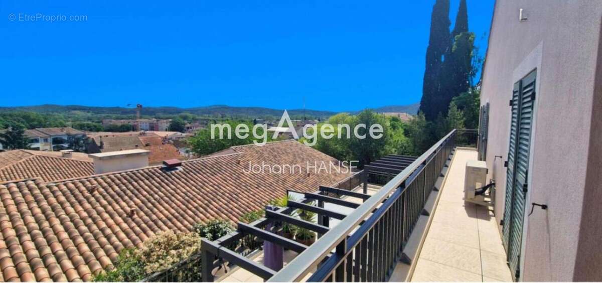 Appartement à COGOLIN