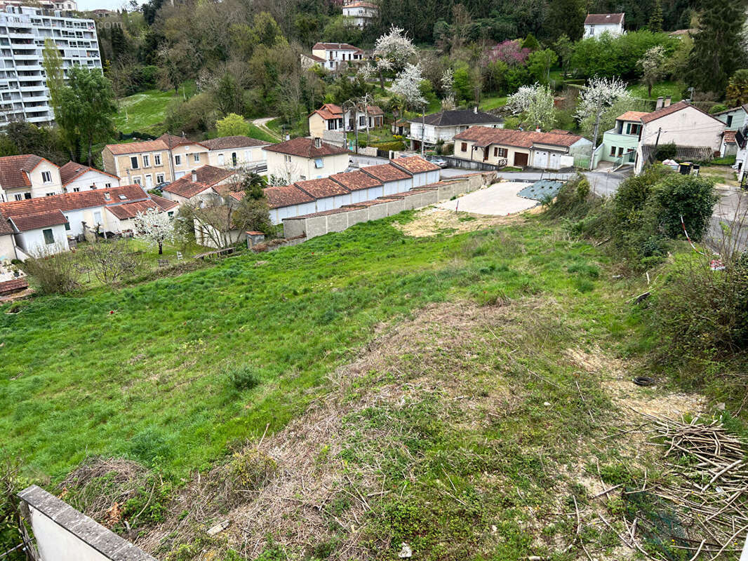 Terrain à ANGOULEME