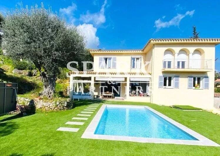 Maison à ROQUEBRUNE-CAP-MARTIN
