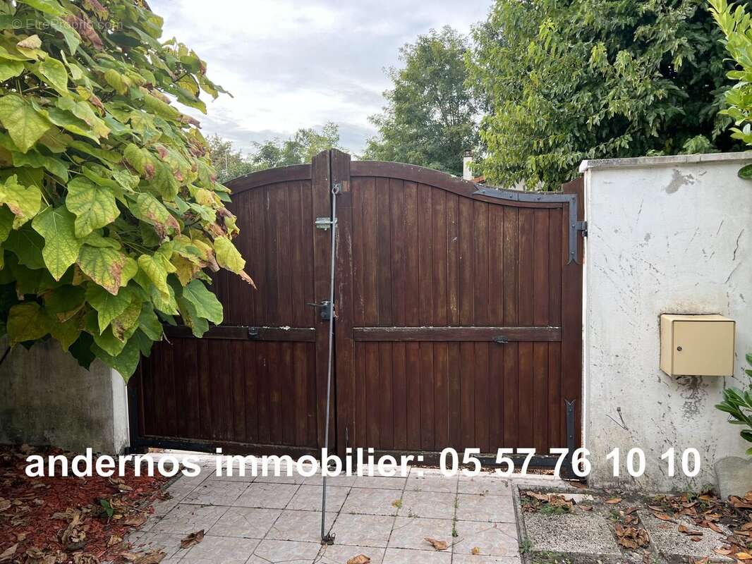 Maison à ARES