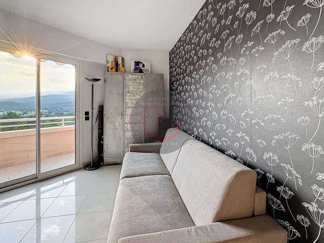 Appartement à MANDELIEU-LA-NAPOULE