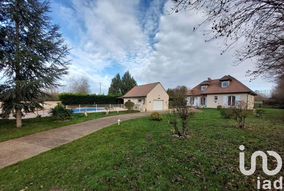 Photo 2 - Maison à AUXY
