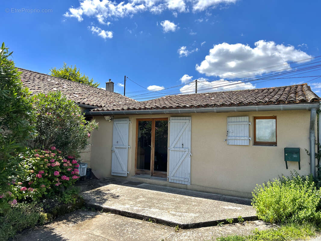Maison à GENSAC