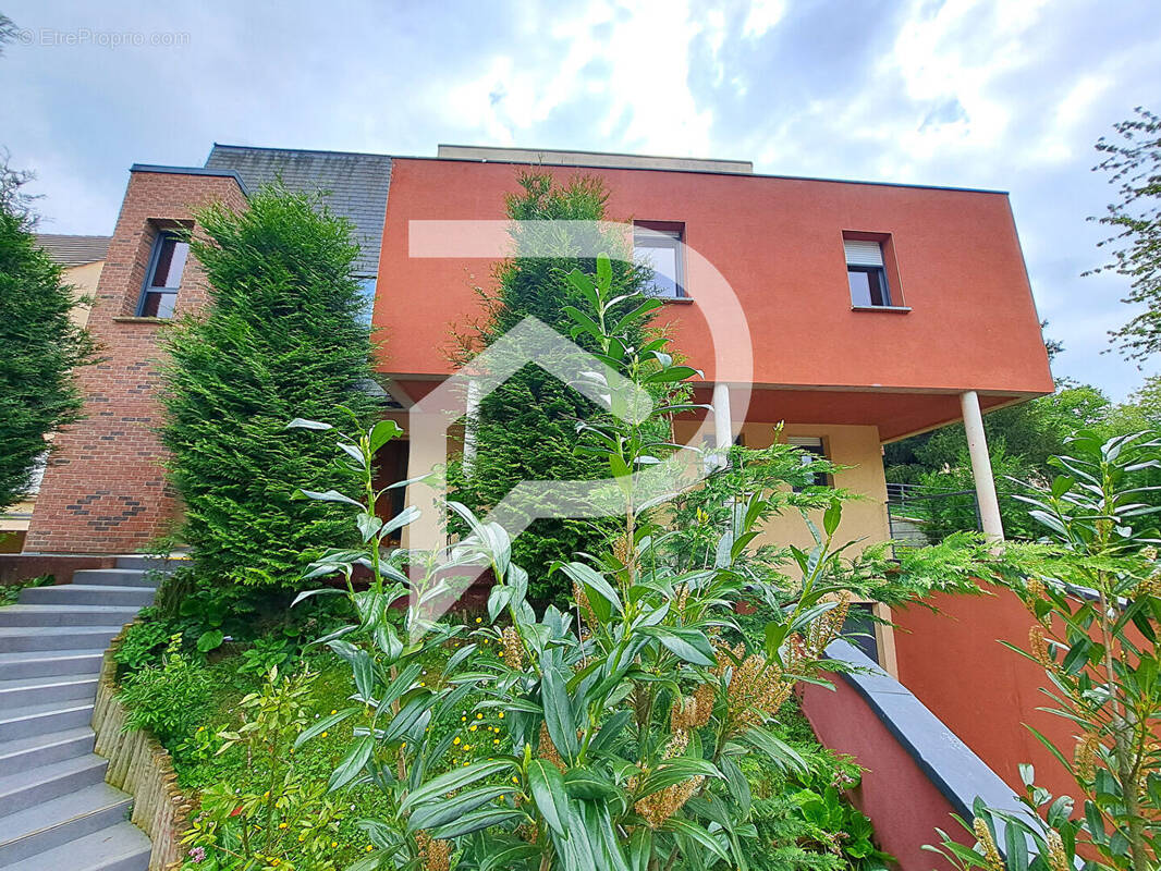 Maison à MERU