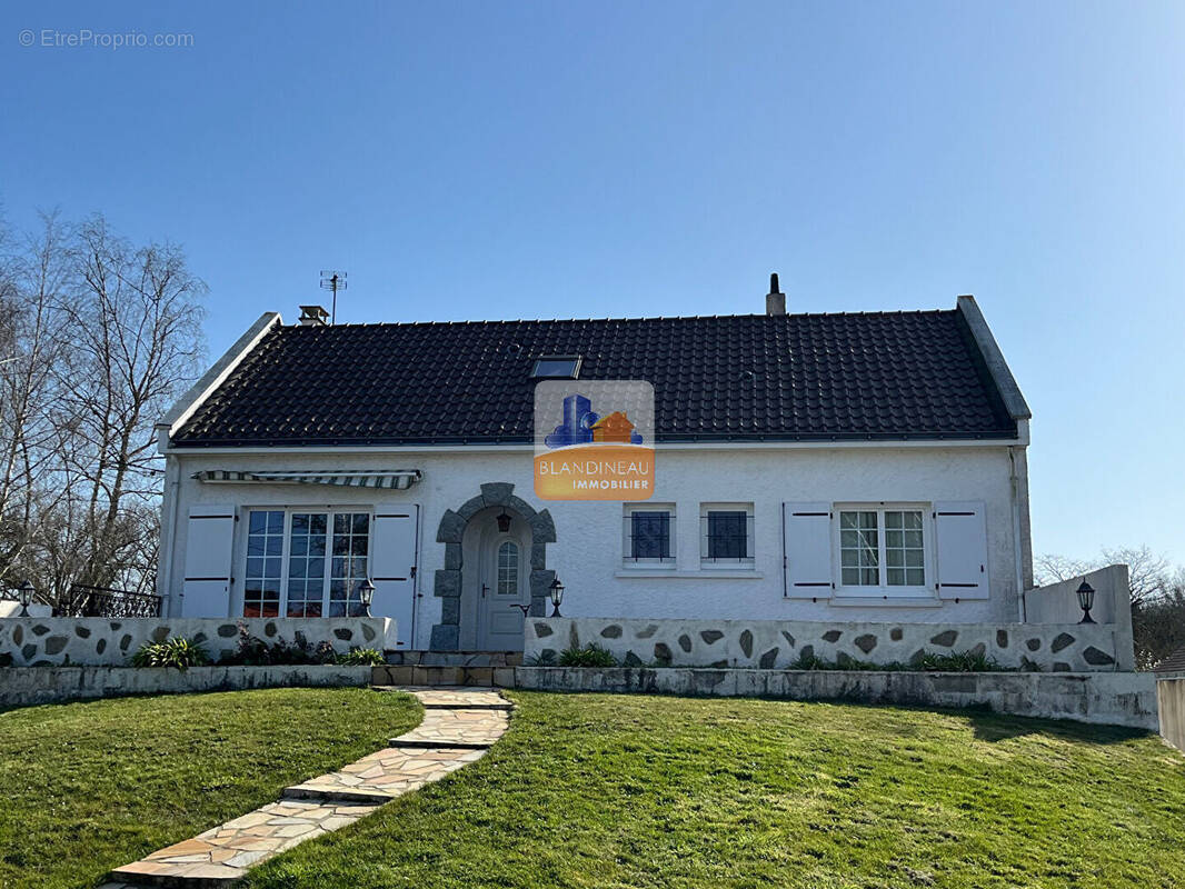 Maison à LA MONTAGNE