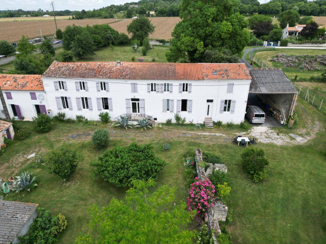 Maison à SAUJON
