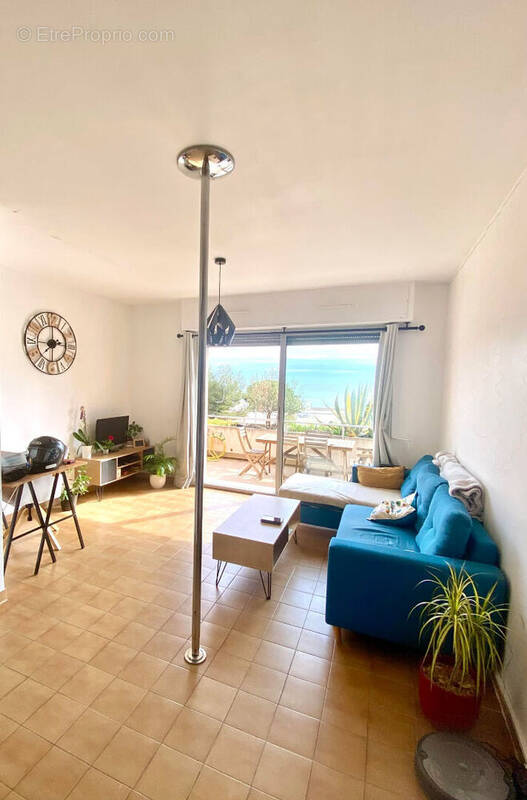 Appartement à CARRY-LE-ROUET