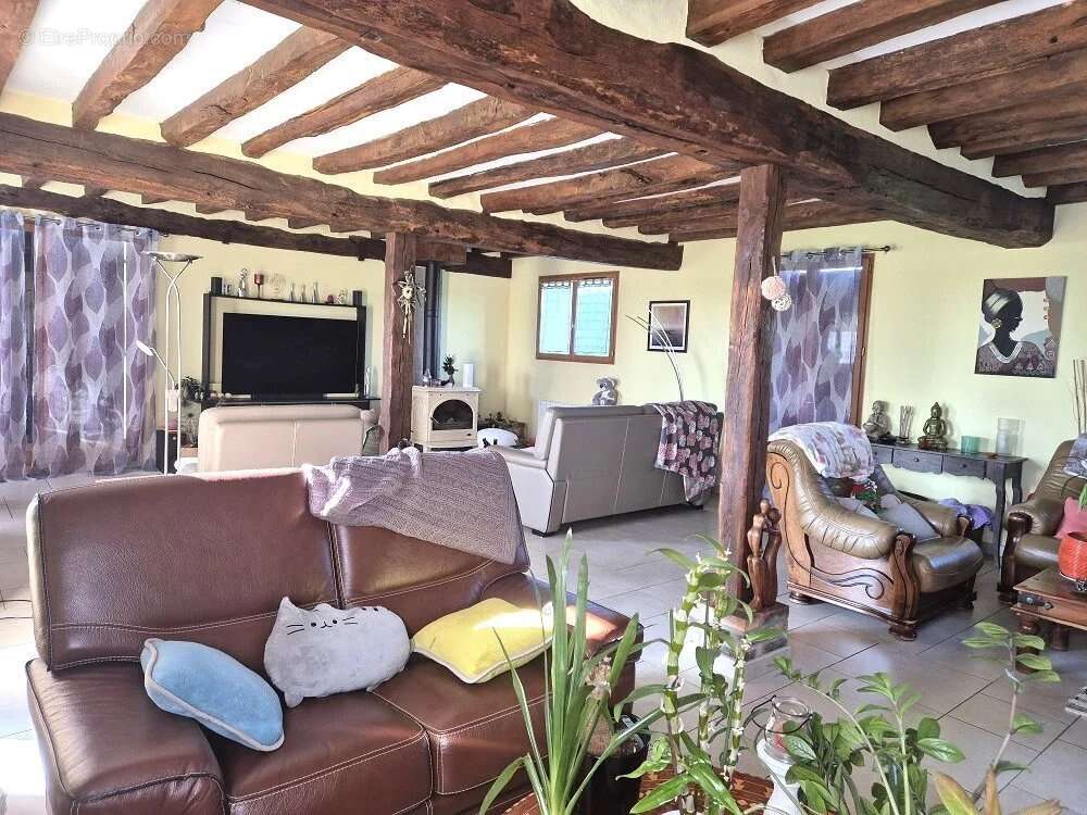 Maison à BEAUNE-LA-ROLANDE