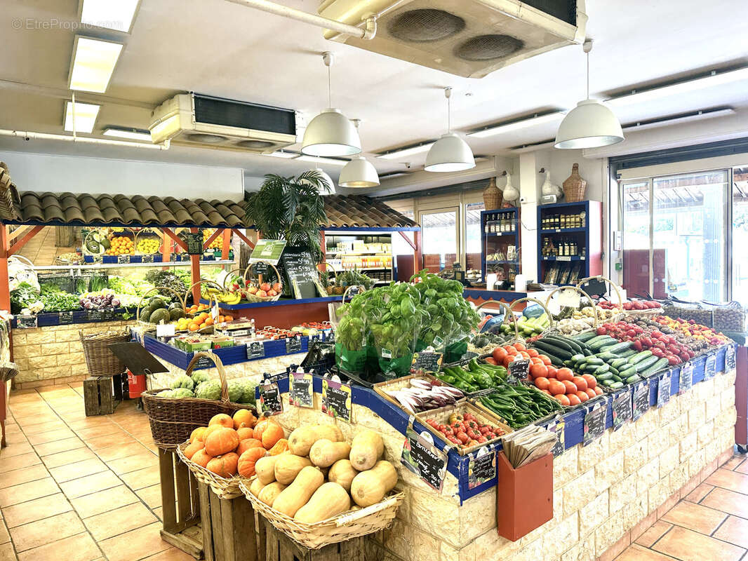 Commerce à MARSEILLE-8E