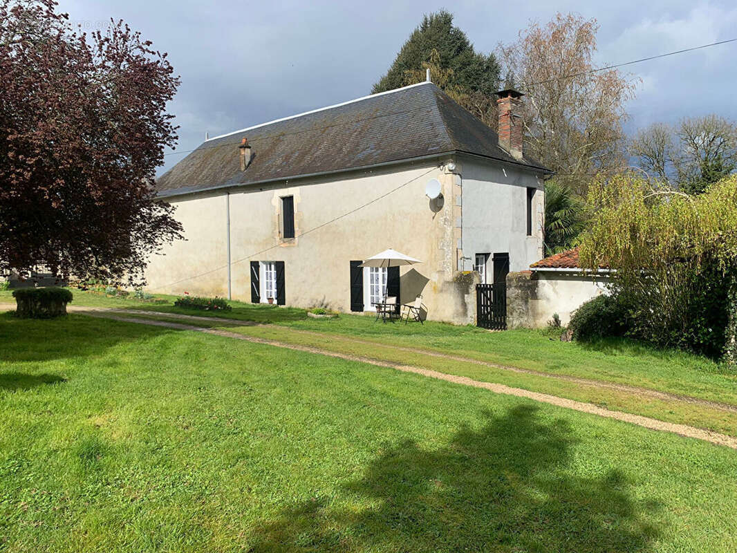 Maison à CHARROUX