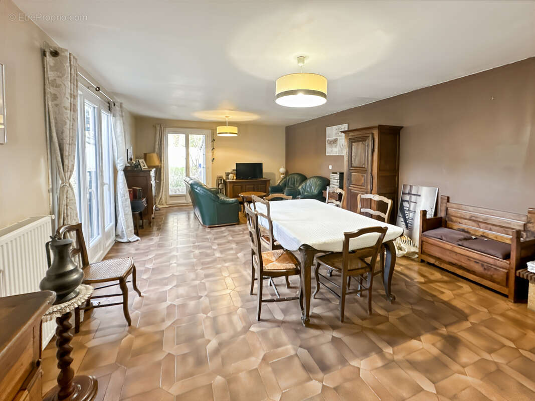 Maison à MARGENCY