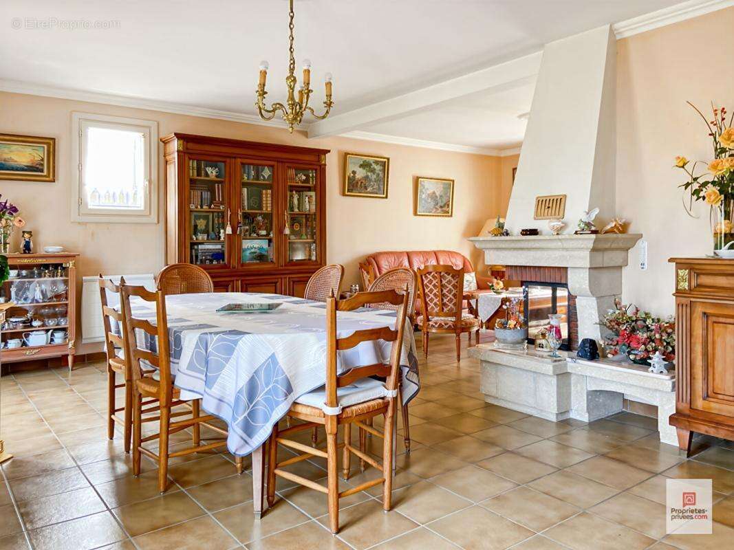 Maison à SABLE-SUR-SARTHE