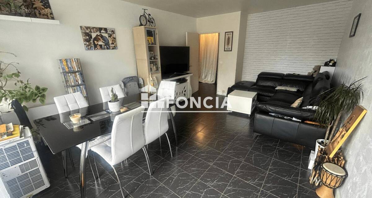 Appartement à VILLENEUVE-SAINT-GEORGES