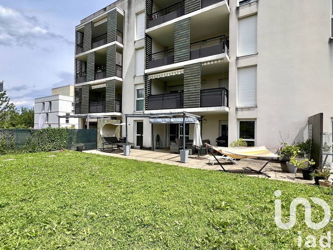 Photo 1 - Appartement à SAINT-MARTIN-D&#039;HERES