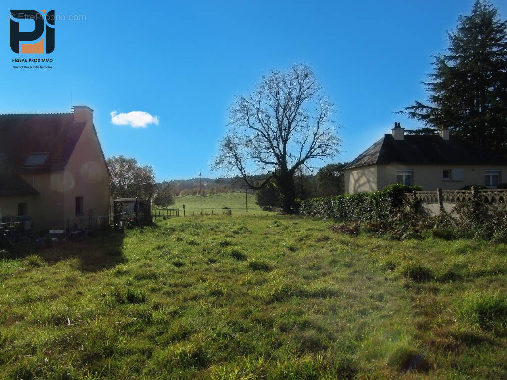 Terrain à SAINT-JUST