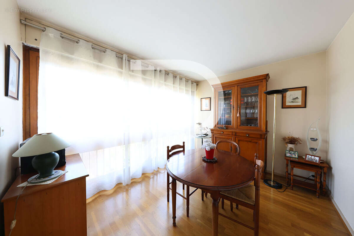Appartement à RIS-ORANGIS