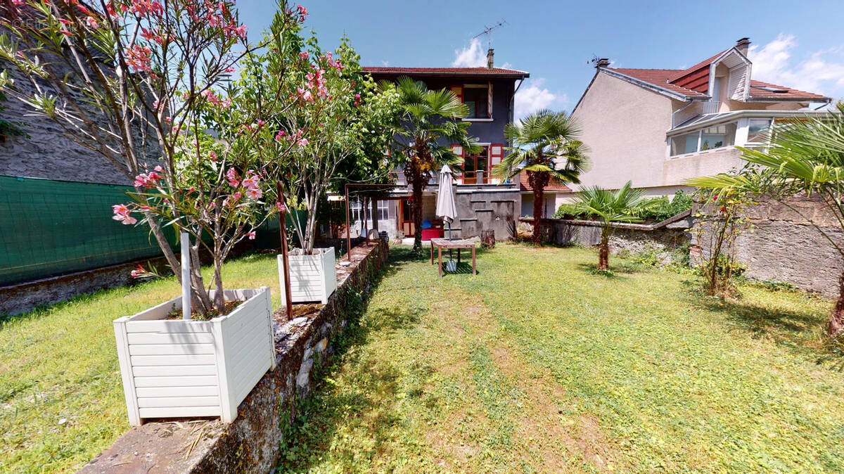 Maison à DOMENE