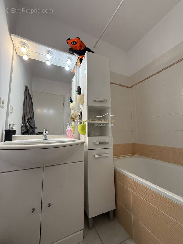 Appartement à SAINT-MATHIEU-DE-TREVIERS
