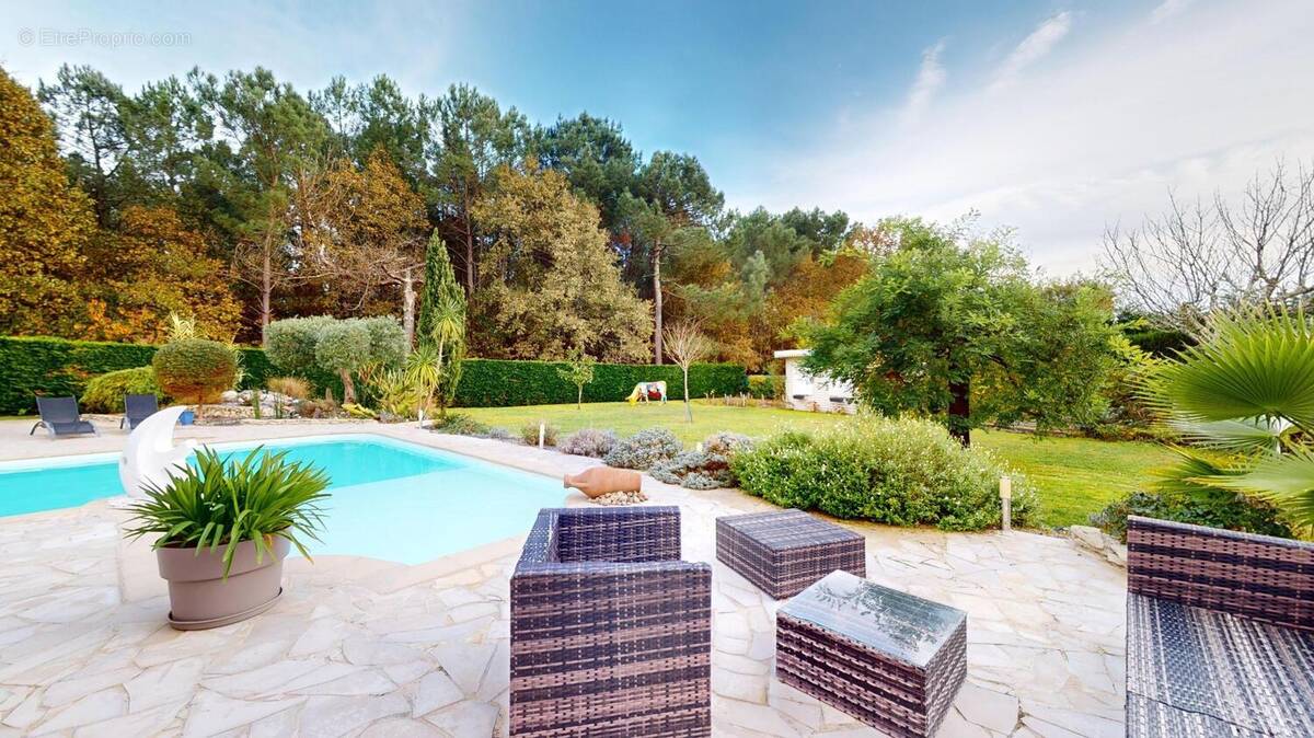 Photo 1 - Maison à MARTIGNAS-SUR-JALLE