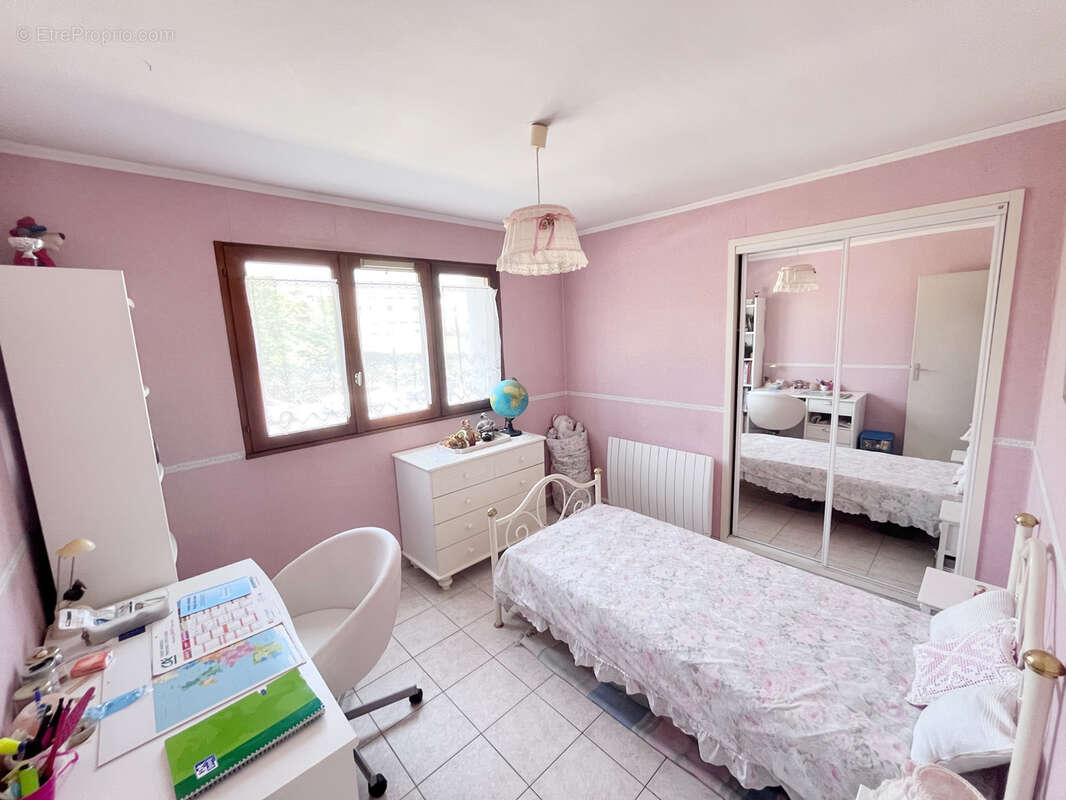 Appartement à LA VALETTE-DU-VAR