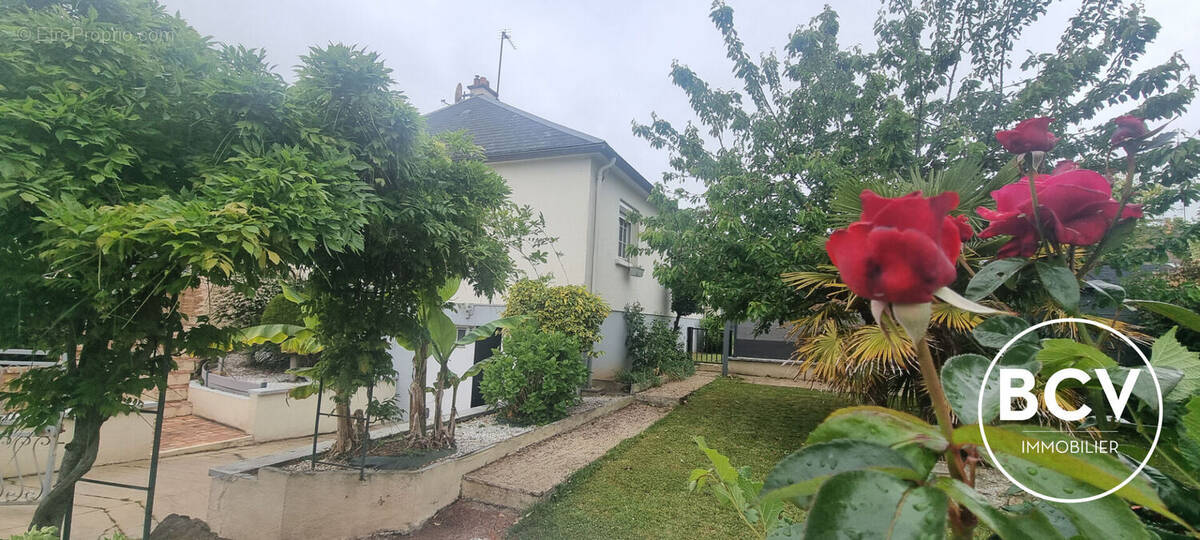 Maison à LEVES
