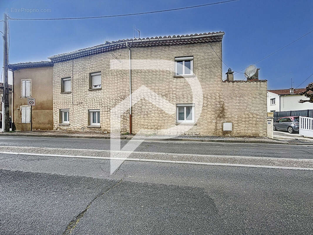 Maison à LABRUGUIERE