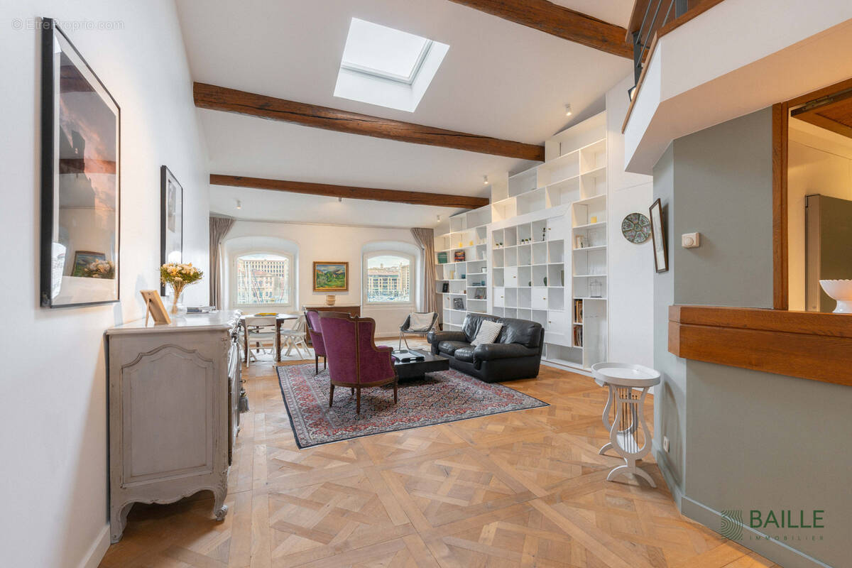 Appartement à MARSEILLE-7E