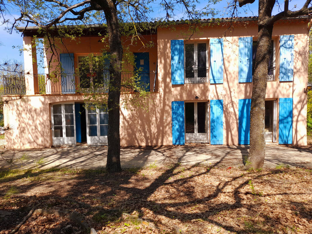 Maison à ROBION