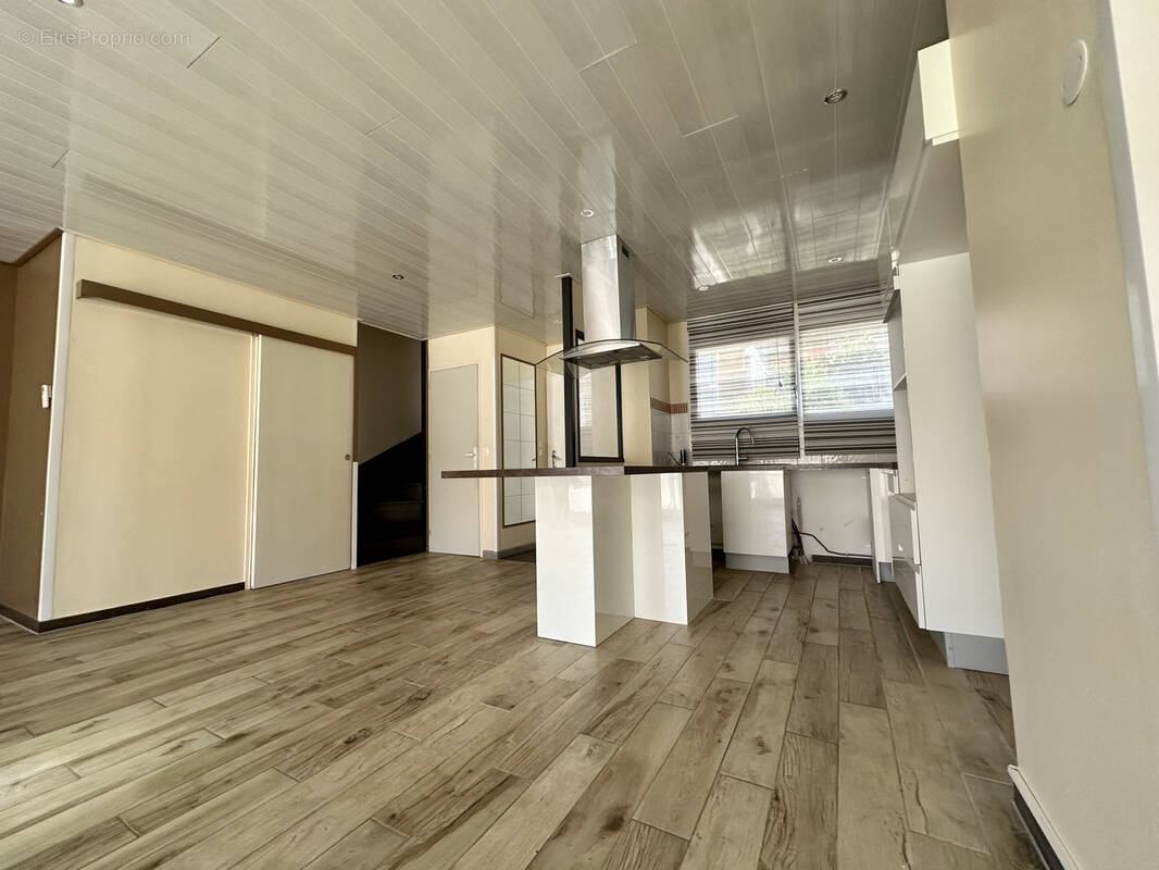Appartement à LA LONDE-LES-MAURES