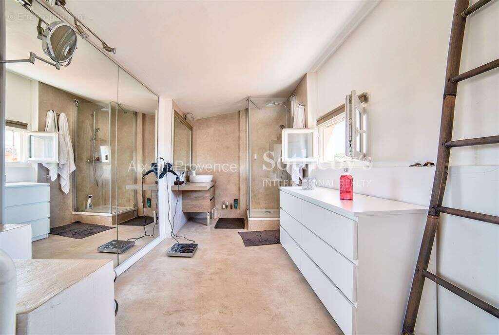 Appartement à AIX-EN-PROVENCE