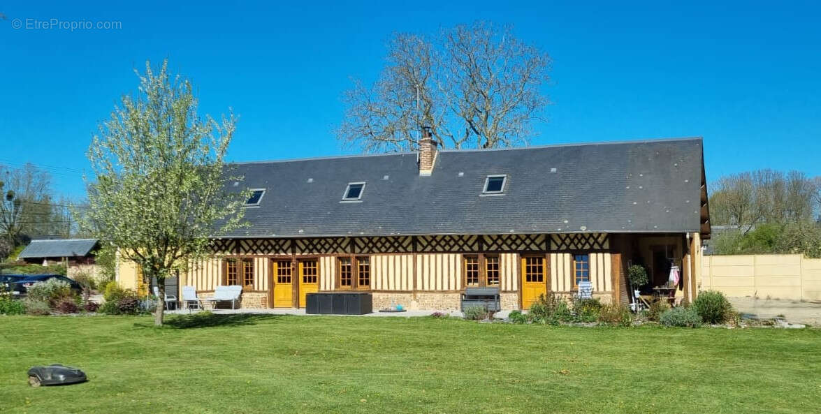 Maison à SAINT-ROMAIN-DE-COLBOSC