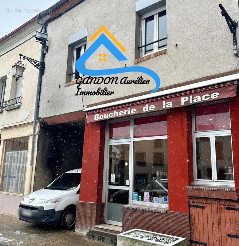Photo 1 - Commerce à SAINT-JULIEN-DU-SAULT