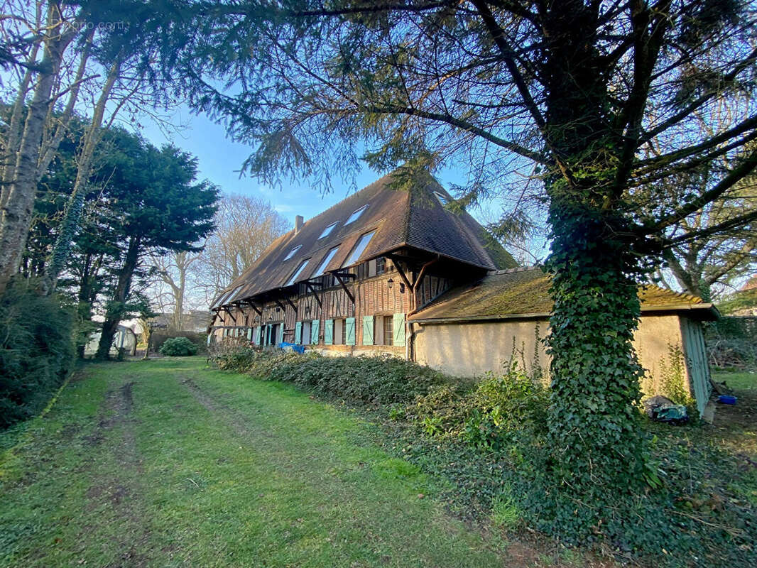 Maison à FRANQUEVILLE-SAINT-PIERRE