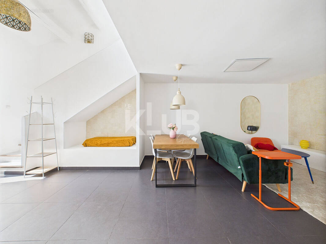 Appartement à MARSEILLE-8E