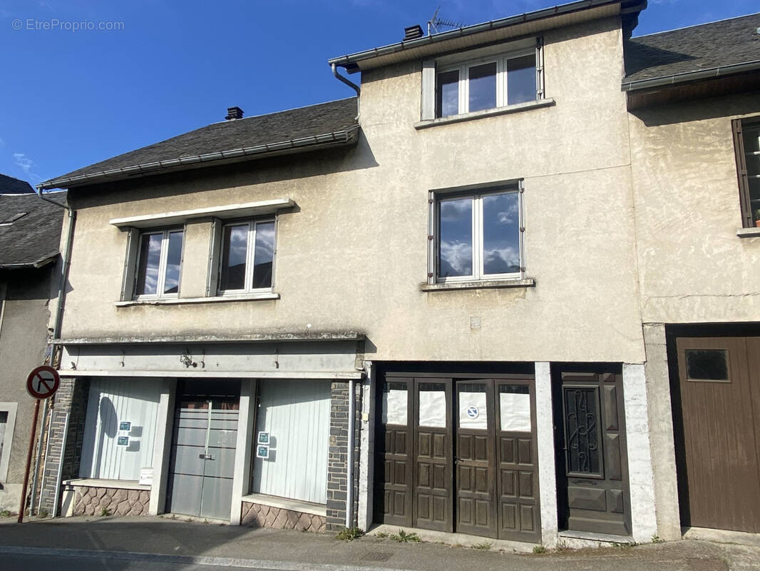 Maison à UZERCHE