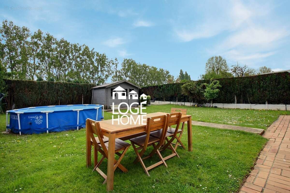 Jardin - Maison à DROCOURT