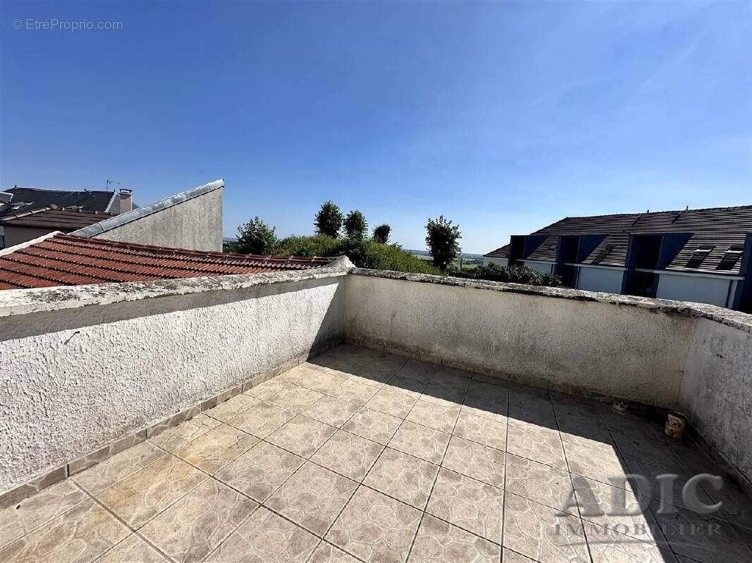 Appartement à DAMMARTIN-EN-GOELE