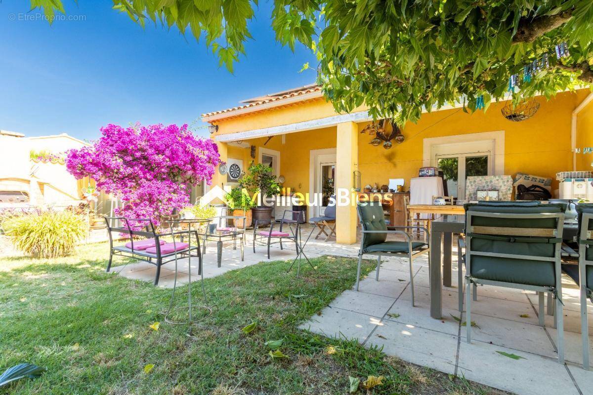 Maison à ROQUEBRUNE-SUR-ARGENS
