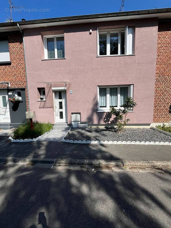 Maison à DOUCHY-LES-MINES