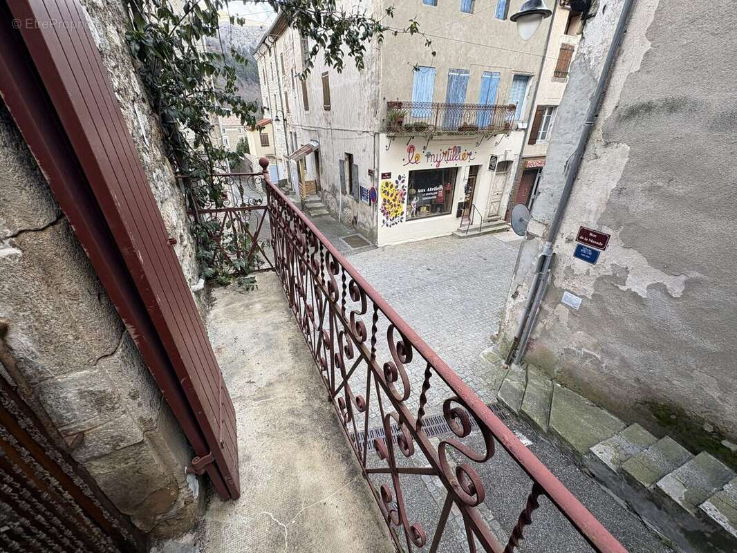 Maison à MONTPEZAT-SOUS-BAUZON