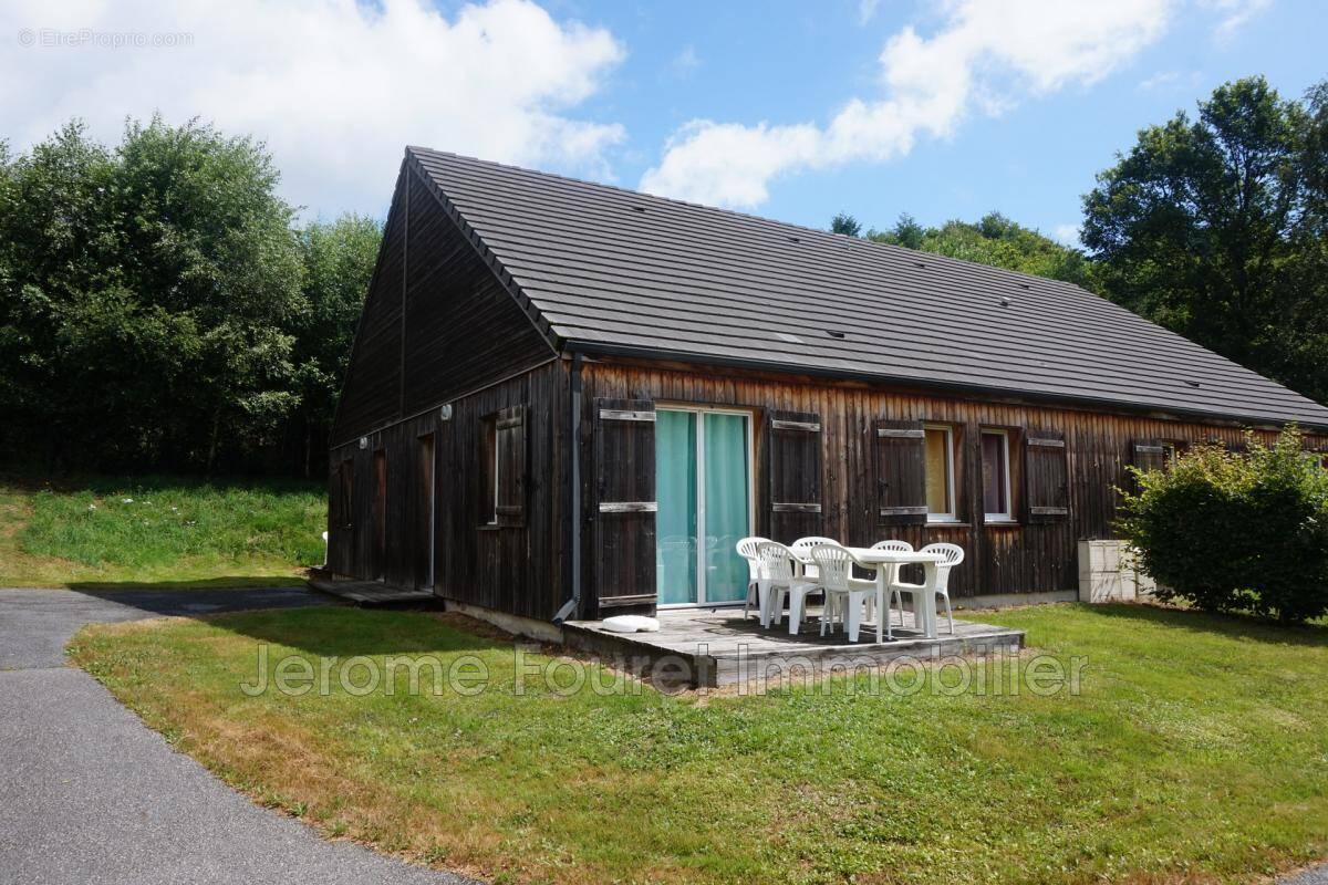 Maison à EGLETONS
